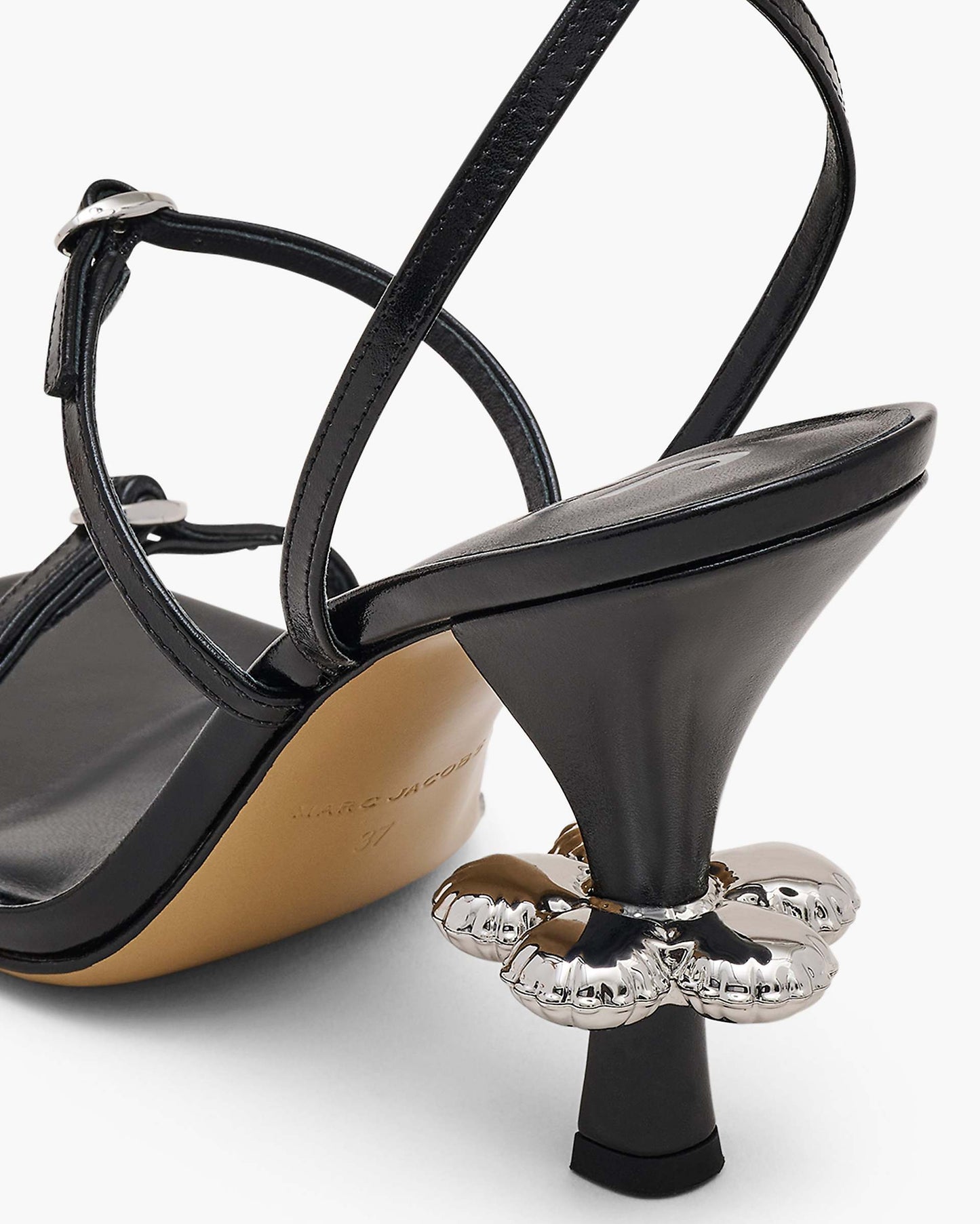 The Daisy Heel